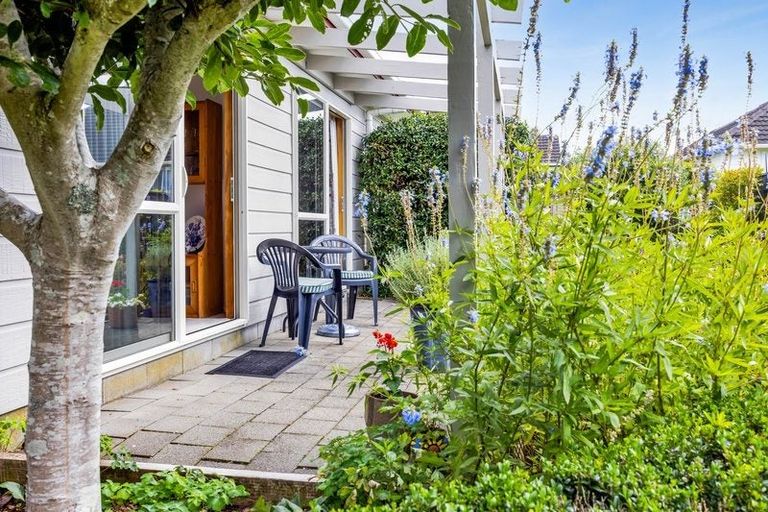 Photo of property in 9b Drake Street, Vogeltown, New Plymouth, 4310