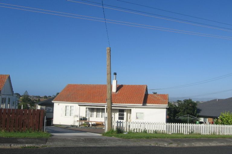 Photo of property in 15a Milliken Avenue, Mount Roskill, Auckland, 1041