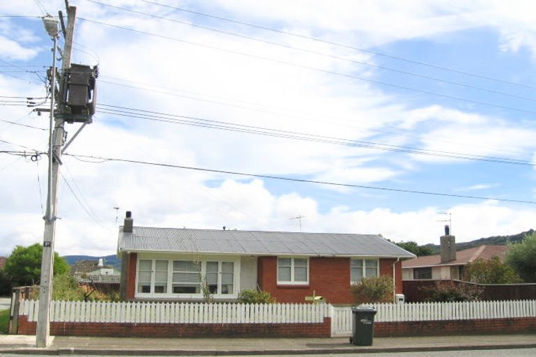 Photo of property in 39 Totara Park Road, Clouston Park, Upper Hutt, 5018