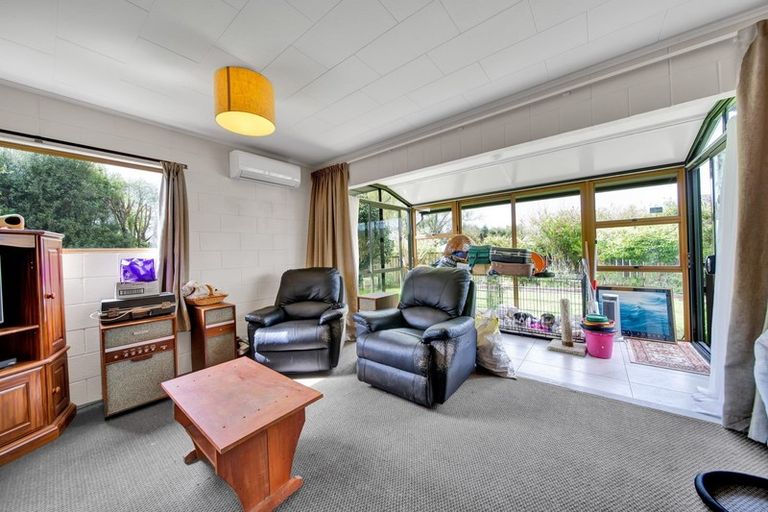 Photo of property in 10b Kauri Street, Inglewood, 4330