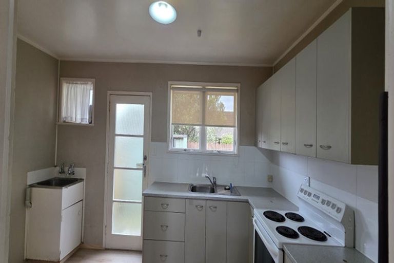 Photo of property in 2/86 Carruth Road, Papatoetoe, Auckland, 2025