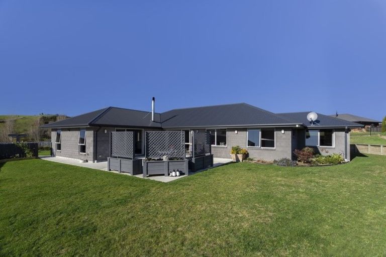 Photo of property in 32 Blue Stone Drive, Waiareka Junction, Oamaru, 9401