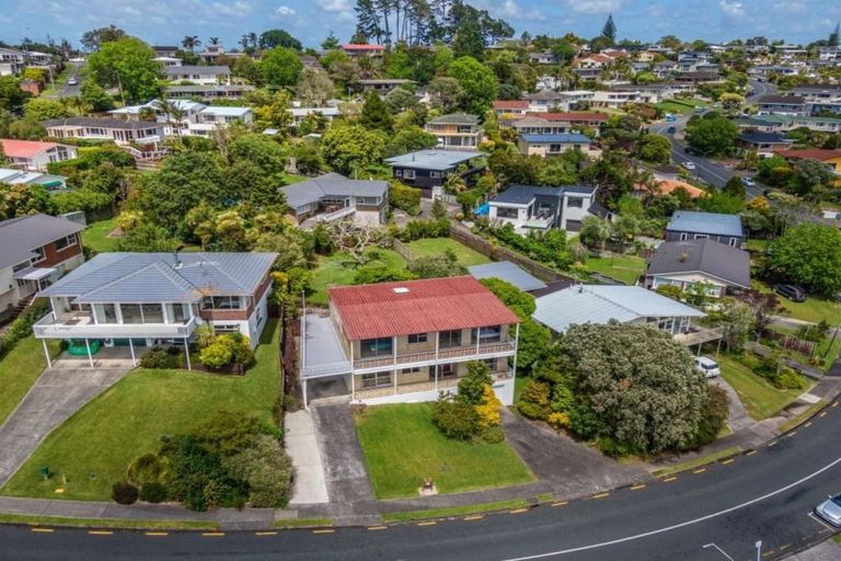 Photo of property in 43 Galaxy Drive, Mairangi Bay, Auckland, 0630