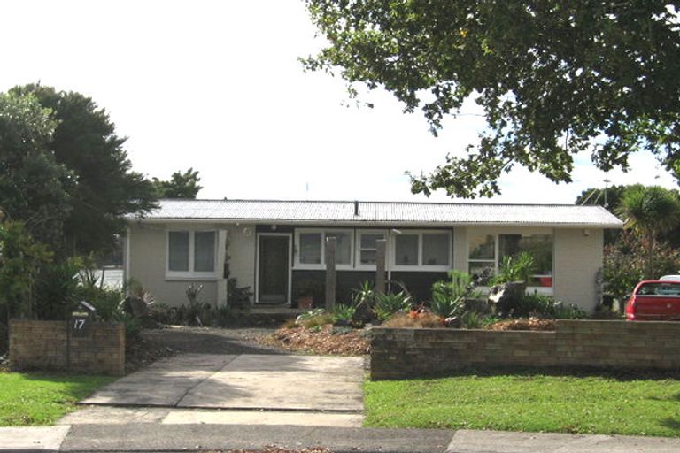 Photo of property in 17 Murray Road, Te Atatu Peninsula, Auckland, 0610