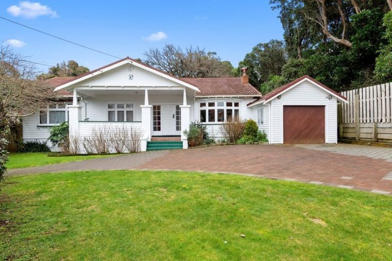 Photo of property in 52 Homewood Avenue, Karori, Wellington, 6012
