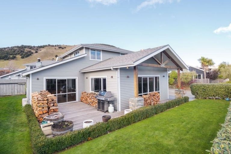 Photo of property in 10 Tyndall Street, Wanaka, 9305