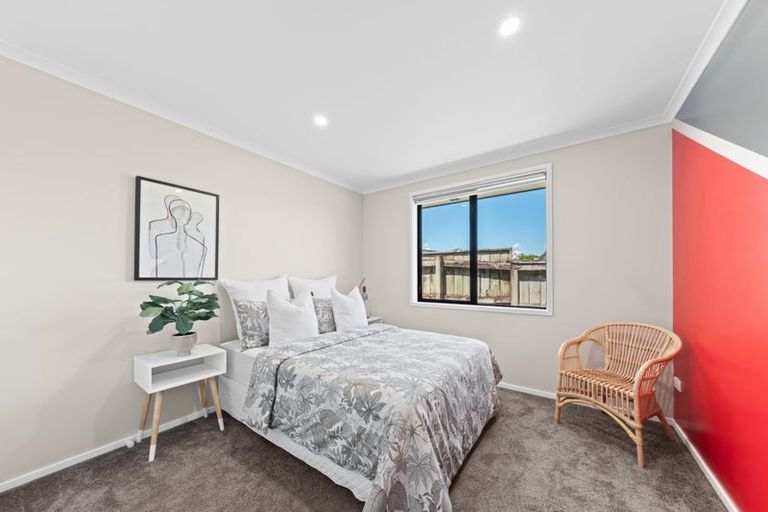 Photo of property in 25b Dolphin Parade, Bell Block, New Plymouth, 4312