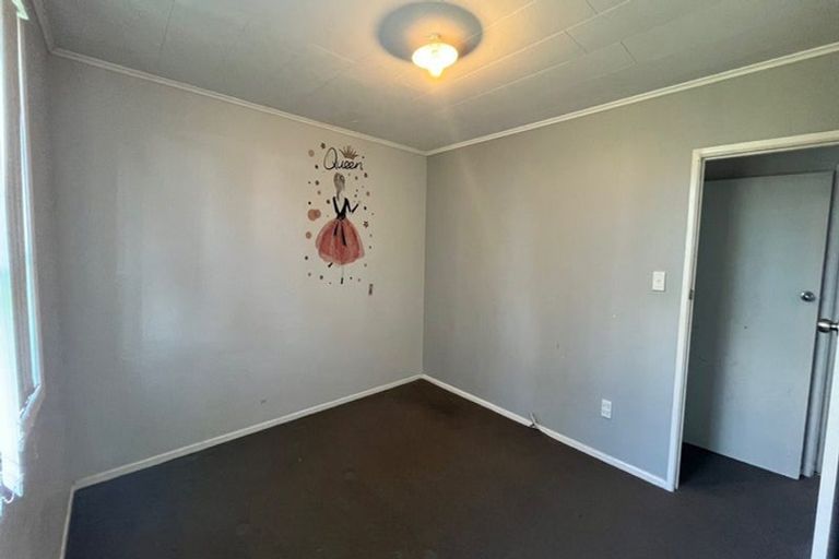 Photo of property in 43 Sandbrook Avenue, Otara, Auckland, 2023