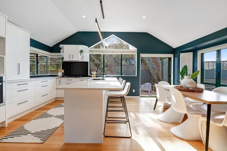 Photo of property in 108 Stanmore Bay Road, Stanmore Bay, Whangaparaoa, 0932
