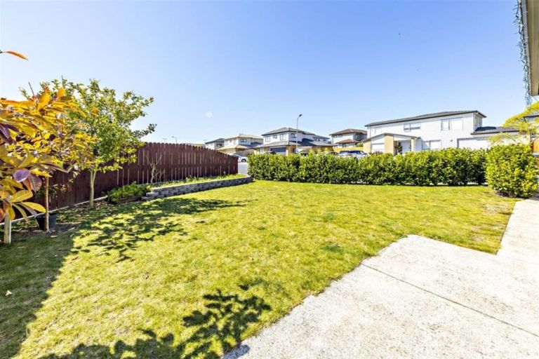 Photo of property in 21 Hansen Place, Takanini, 2112