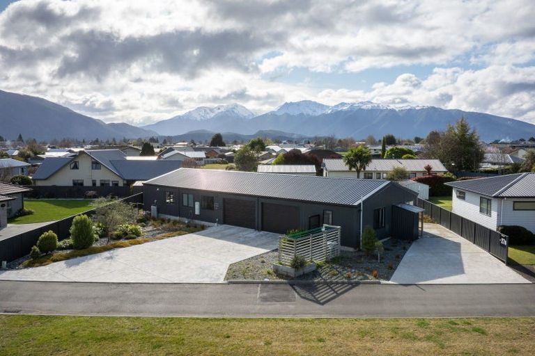Photo of property in 27 Tawera Place, Te Anau, 9679