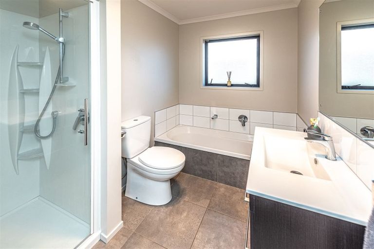 Photo of property in 17 Magnolia Crescent, Tawhero, Whanganui, 4501