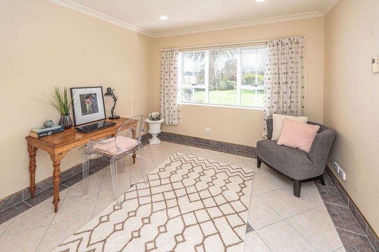 Photo of property in 17 Delhi Avenue, Aramoho, Whanganui, 4500