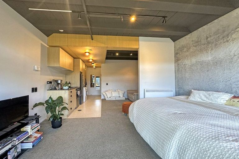 Photo of property in Vedado Apartments, 405/41 Hopper Street, Mount Cook, Wellington, 6011