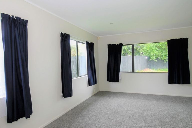 Photo of property in 2/32 Limond Street, Randwick Park, Auckland, 2105