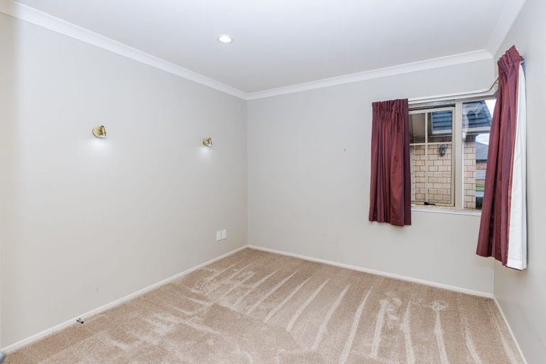 Photo of property in 32 Miers Glade, Rototuna North, Hamilton, 3210