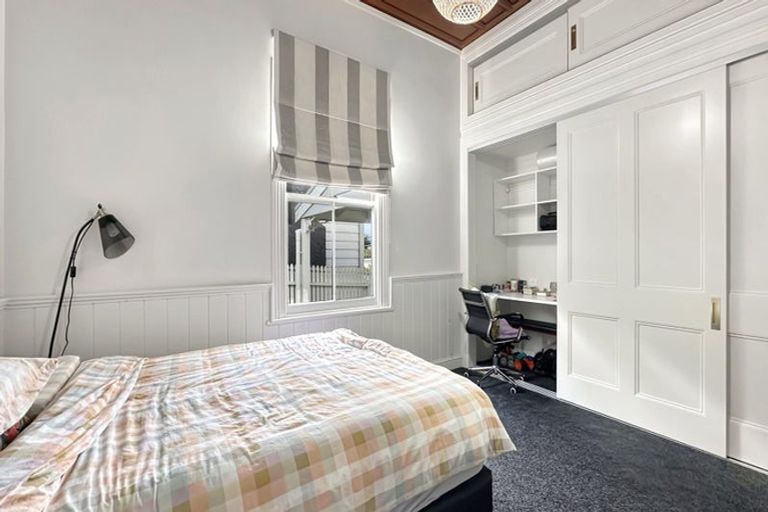 Photo of property in 12 Richmond Avenue, Northcote Point, Auckland, 0627