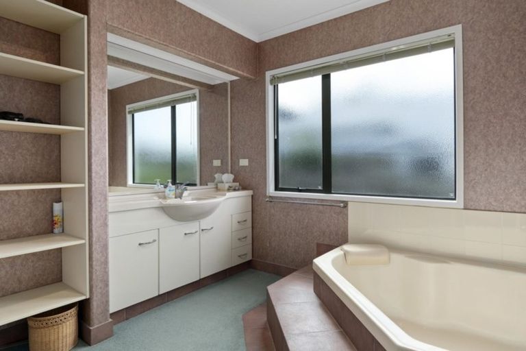 Photo of property in 27 Braeburn Place, Bethlehem, Tauranga, 3110