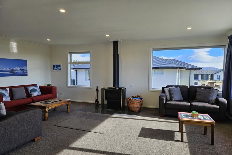 Photo of property in 4 Manning Place, Lake Tekapo, 7999