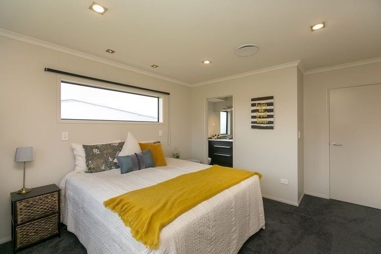 Photo of property in 5d James Drive, Bell Block, New Plymouth, 4312