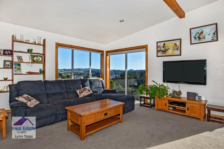Photo of property in 69 Memorial Drive, Parahaki, Whangarei, 0112