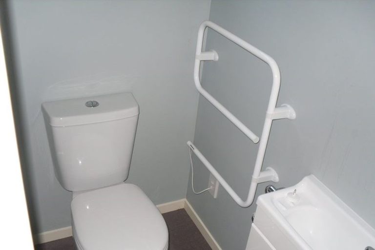 Photo of property in 4/57 Simla Crescent, Khandallah, Wellington, 6035