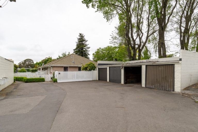 Photo of property in 3/9a Curletts Road, Sockburn, Christchurch, 8042