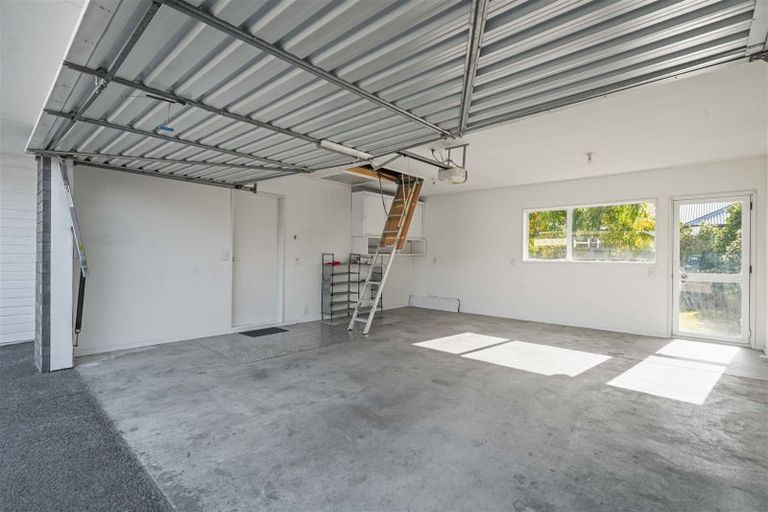 Photo of property in 60a Middlepark Road, Sockburn, Christchurch, 8042