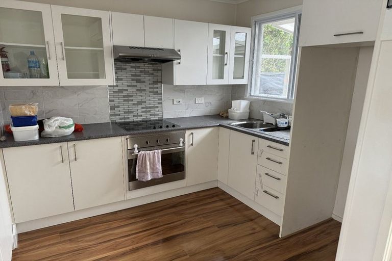 Photo of property in 32 Diana Drive, Glenfield, Auckland, 0627