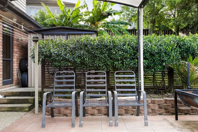 Photo of property in 1 Seresin Crescent, Flat Bush, Auckland, 2016