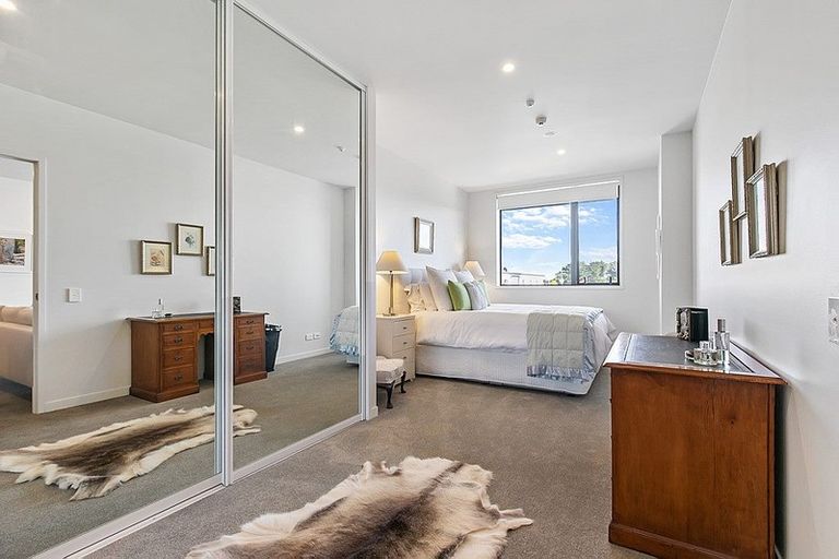 Photo of property in 308/8a Lake Pupuke Drive, Takapuna, Auckland, 0622