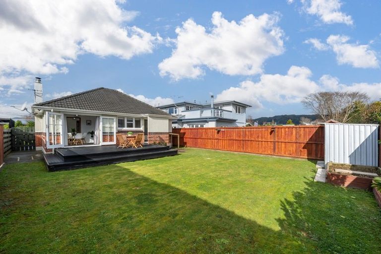 Photo of property in 35 Golders Road, Elderslea, Upper Hutt, 5018