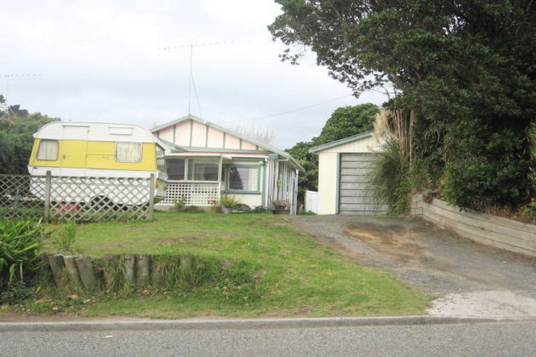 Photo of property in 30 Renown Road, Raumati South, Paraparaumu, 5032