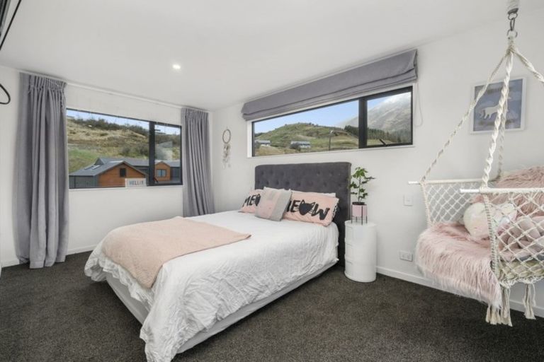 Photo of property in 18 Sandford Terrace, Lower Shotover, Queenstown, 9304