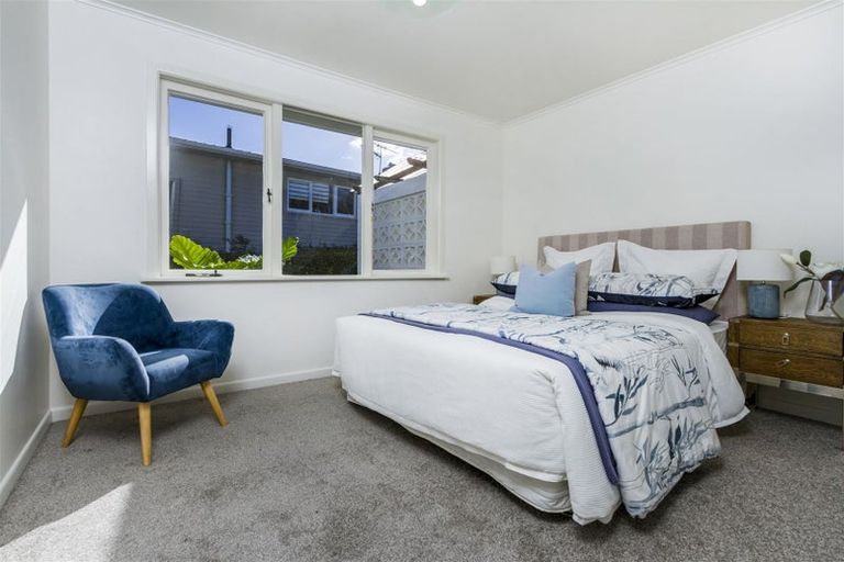 Photo of property in 1/36 Lyttelton Avenue, Forrest Hill, Auckland, 0620