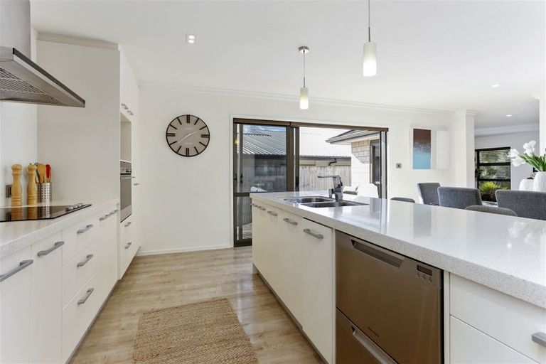 Photo of property in 6 Kettlewell Drive, Silverdale, 0932