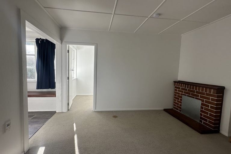 Photo of property in 8 Stephen Street, Johnsonville, Wellington, 6037