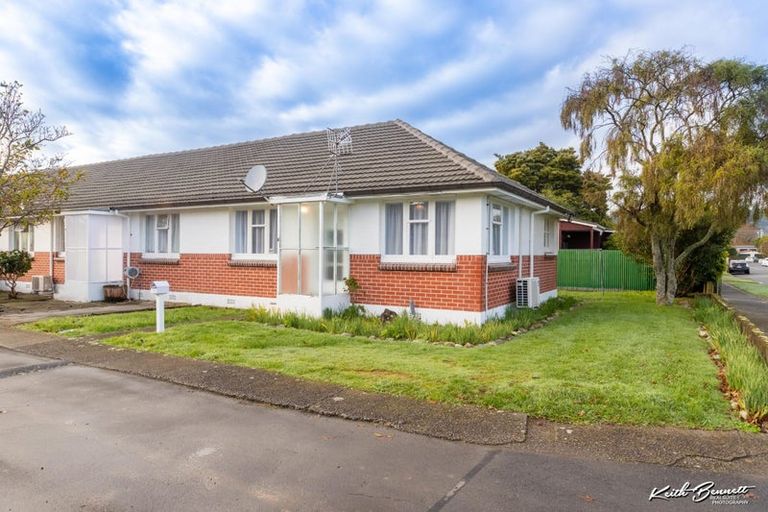Photo of property in 1 Totara Street, Trentham, Upper Hutt, 5018