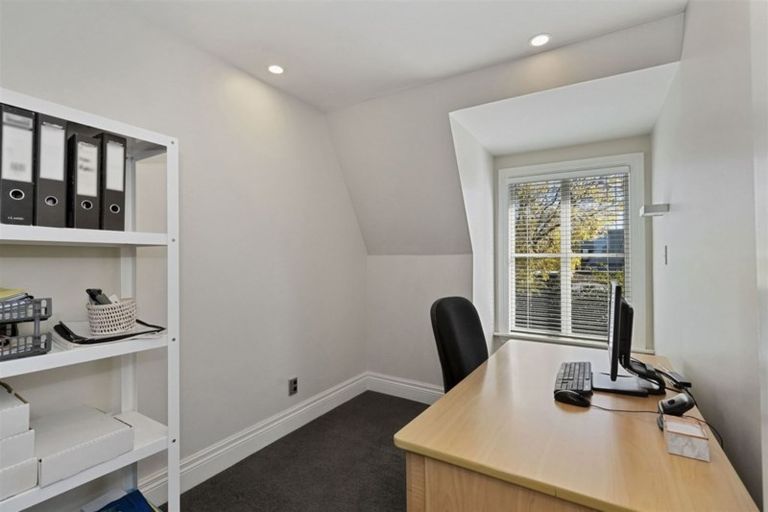 Photo of property in 28 Browns Road, St Albans, Christchurch, 8014