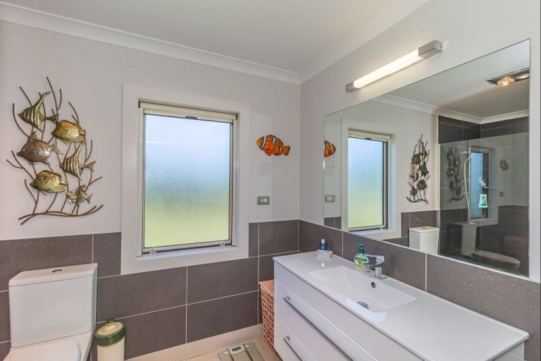 Photo of property in 14 Twin Peaks Grove, Koputaroa, Levin, 5575