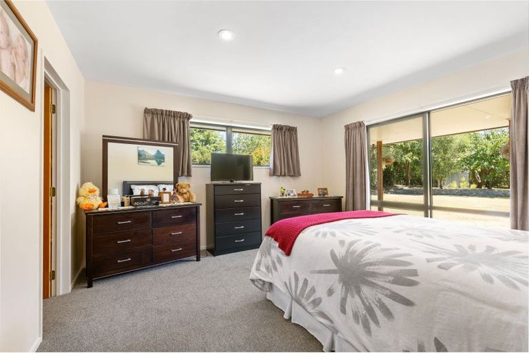 Photo of property in 25b Queens Avenue, Waikuku Beach, 7402