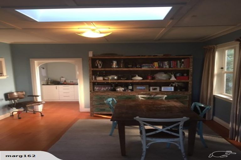 Photo of property in 25 Omar Street, Khandallah, Wellington, 6035