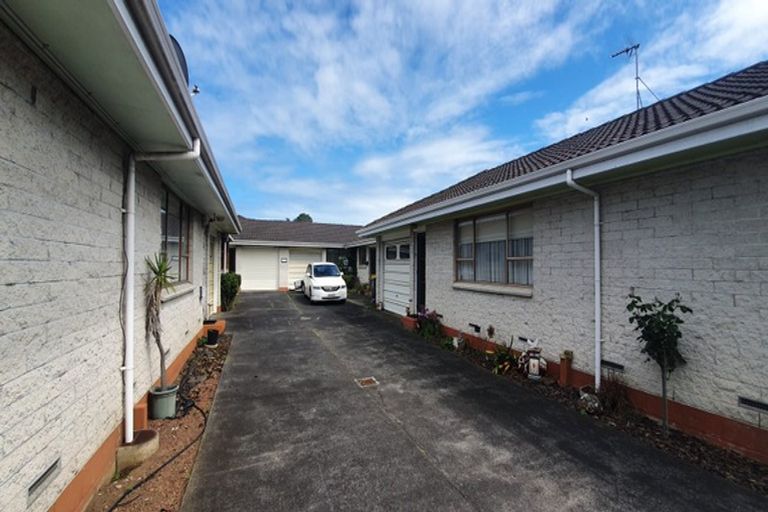 Photo of property in 2/11 Wyllie Road, Papatoetoe, Auckland, 2025