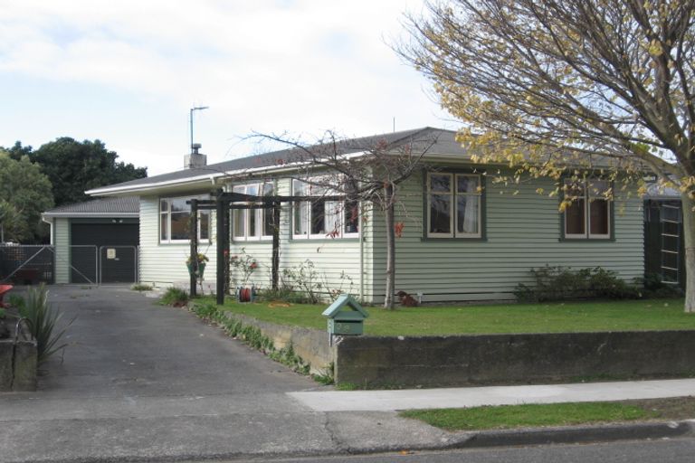 Photo of property in 38 Shackleton Street, Maraenui, Napier, 4110