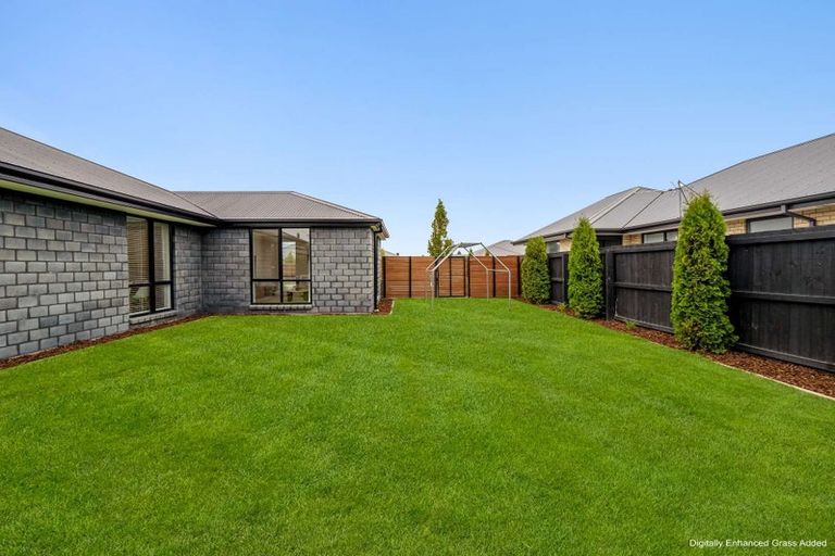 Photo of property in 10 Lewis Crescent, Rolleston, 7614