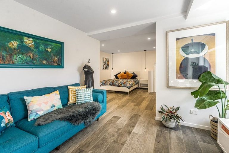 Photo of property in 12a Albert Road, Devonport, Auckland, 0624