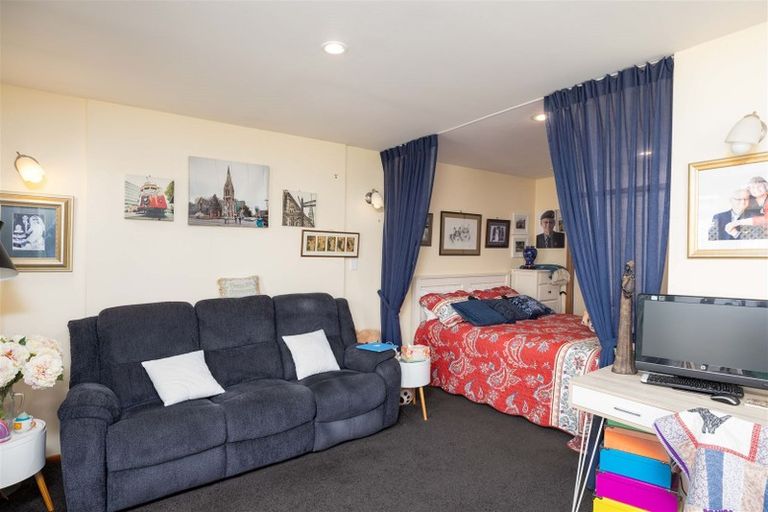 Photo of property in 33 Eders Road, Woodend, 7610