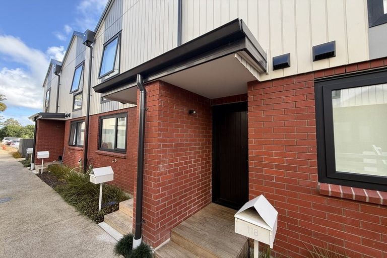 Photo of property in 118 Te Puketoka Lane, Mangere, Auckland, 2022