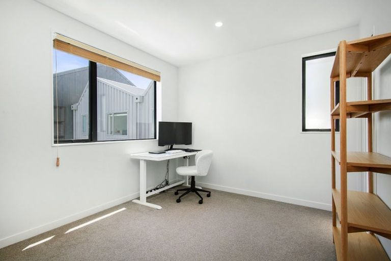 Photo of property in 29 John Street, Stokes Valley, Lower Hutt, 5019