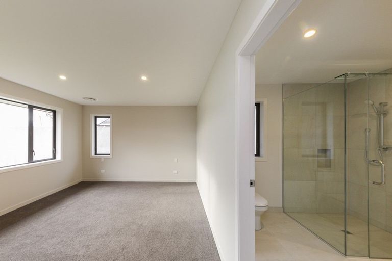 Photo of property in 13 Grand Oaks Drive, Awapuni, Palmerston North, 4412